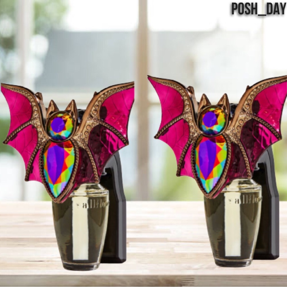 2 Bejeweled Bat Nightlight
Wallflowers Fragrance Plugs